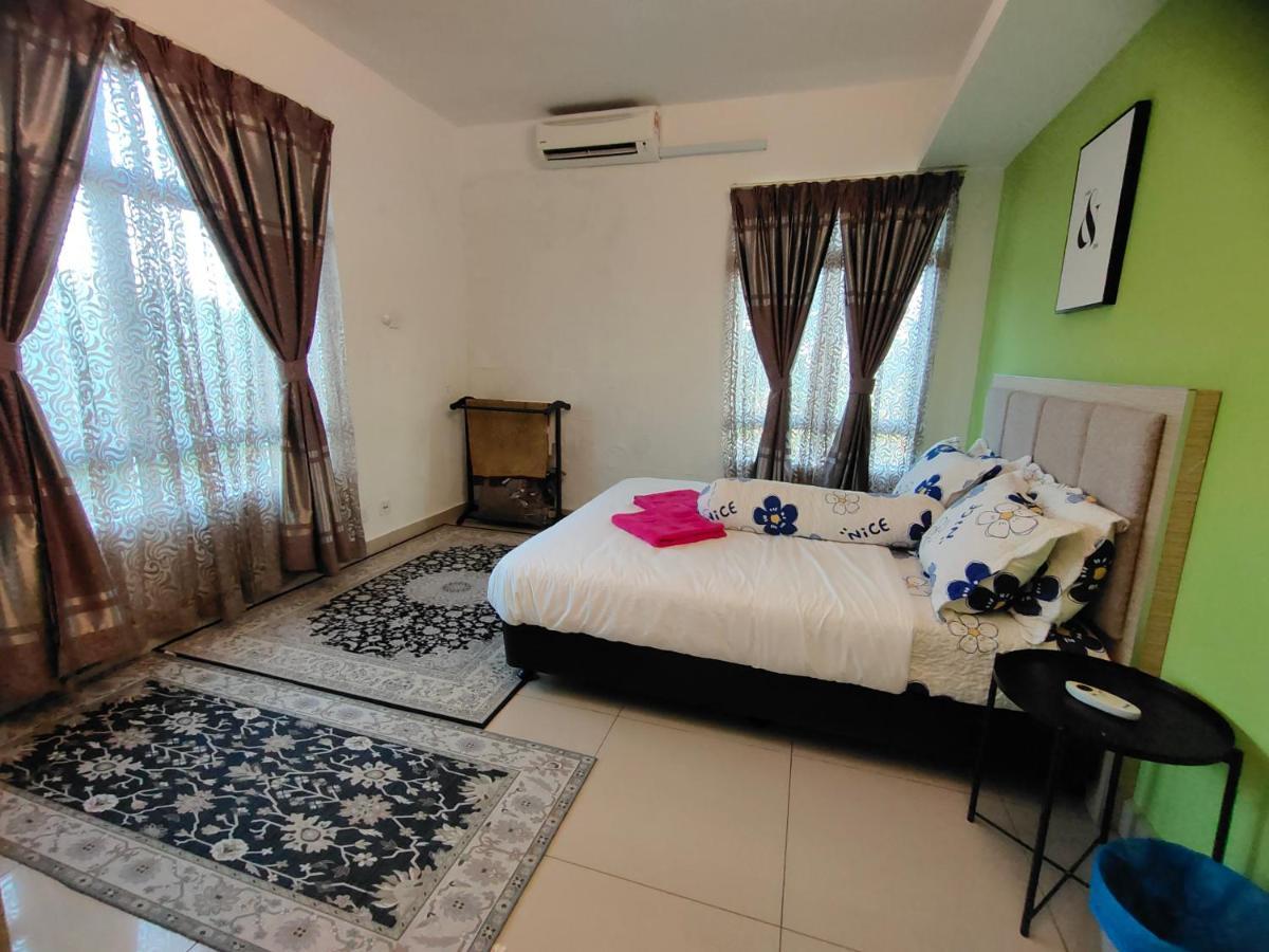 2 Rooms Homestay Deviana Wakaf Che Yeh Kota Bharu Eksteriør billede